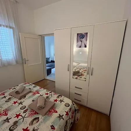 3m With Free Parking Apartment