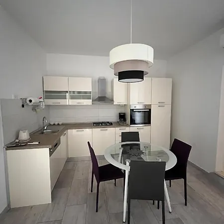3m With Free Parking Apartment *