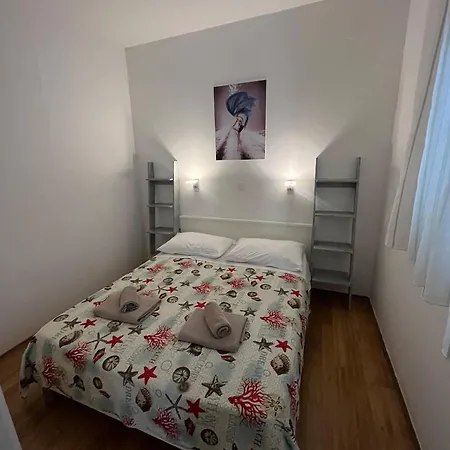 3m With Free Parking Apartment