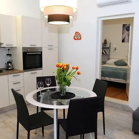 3m With Free Parking Apartment *