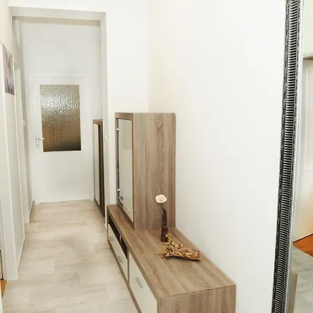 3m With Free Parking * Split