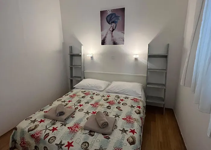 3m With Free Parking Apartment