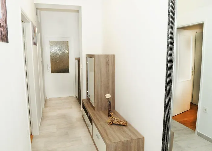 3m With Free Parking * Split