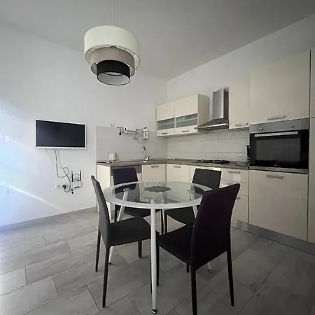 3m With Free Parking * Split